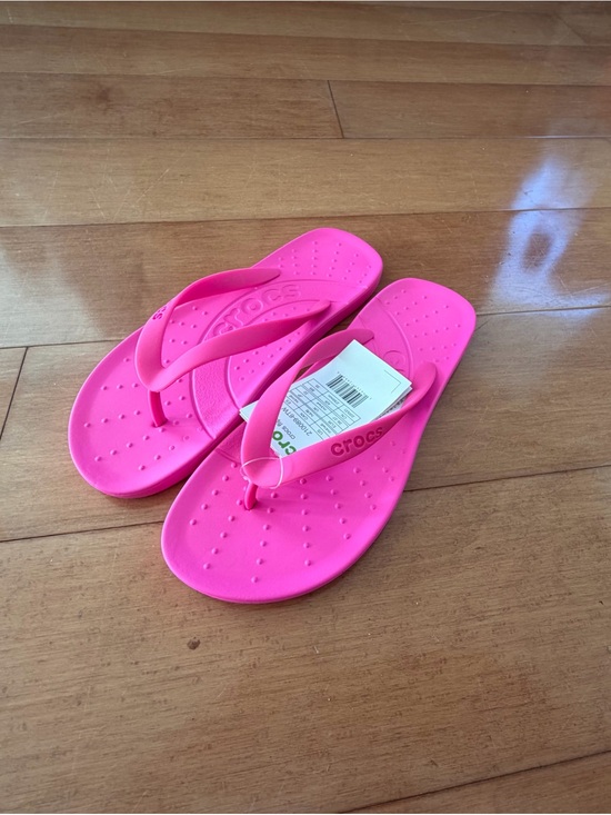 CROCS Shoes - CROCS Bright Pink Flip Flop Thong Sandals, 6